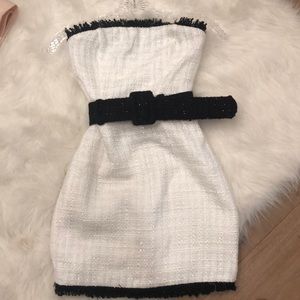 white tweed w/ blk blt & strapless dress -size xs